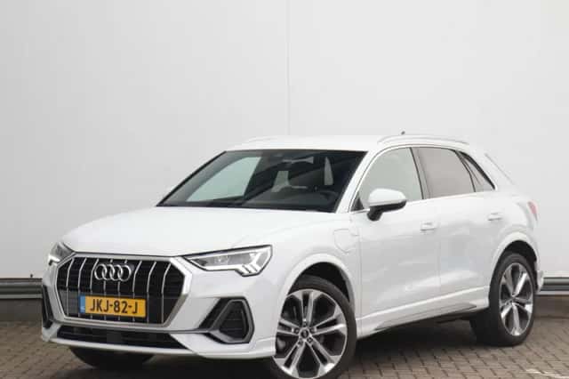 Audi Q3 (2024) thumbnail 1