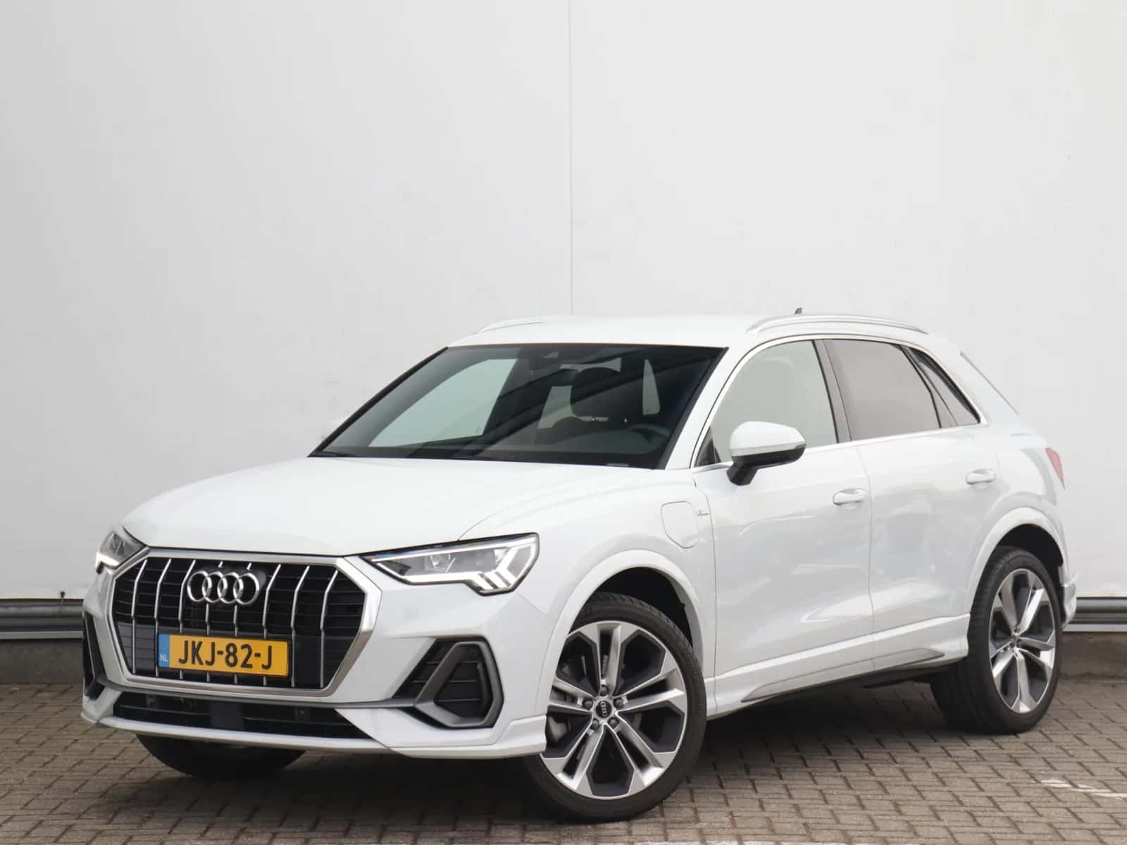 Audi Q3 (2024) — foto 1