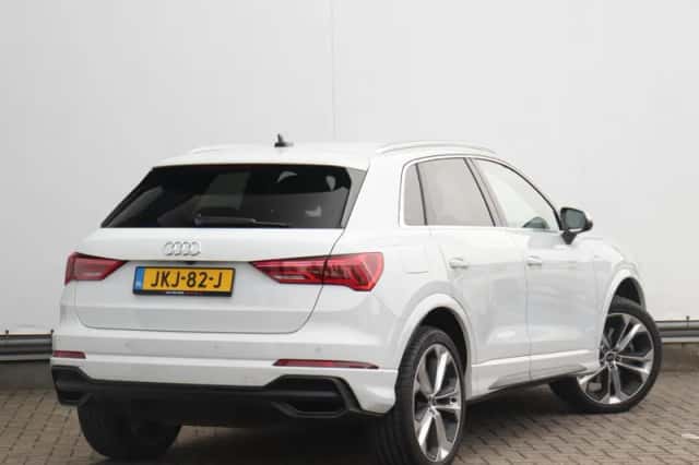 Audi Q3 (2024) thumbnail 4