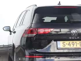 Volkswagen Golf (2023) thumbnail 23
