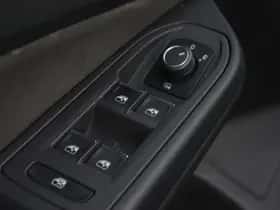 Volkswagen Golf (2023) thumbnail 24