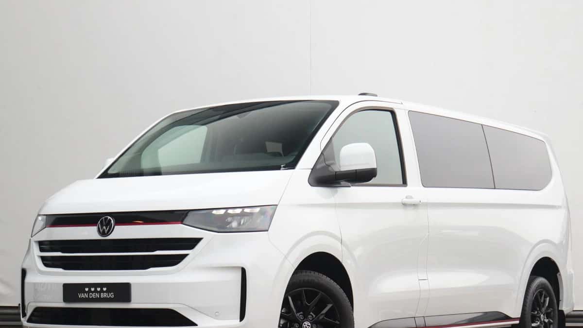 Volkswagen Transporter (2024) — foto 1