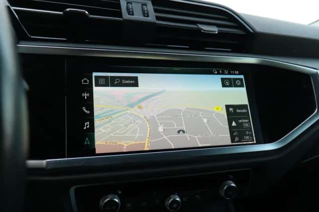 Audi Q3 (2019) thumbnail 15