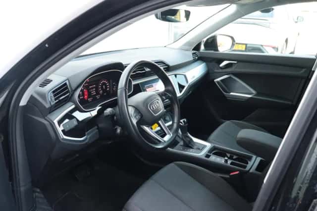Audi Q3 (2019) thumbnail 9