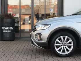 Volkswagen T-Roc (2022) thumbnail 18