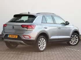Volkswagen T-Roc (2022) thumbnail 5