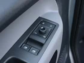 Volkswagen ID. Buzz (2023) thumbnail 14