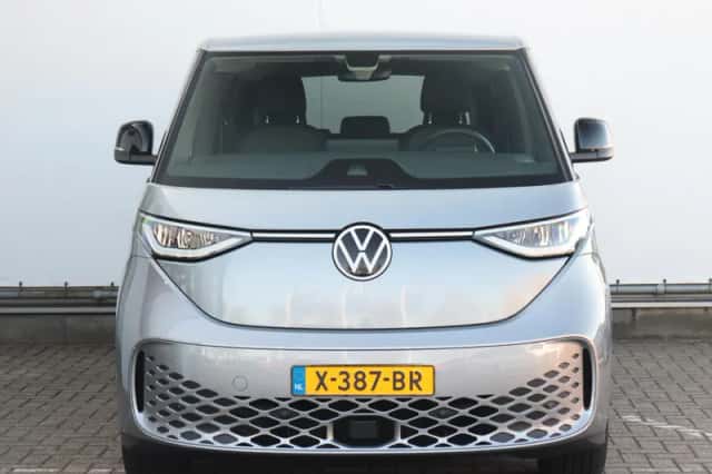 Volkswagen ID. Buzz (2023) thumbnail 3