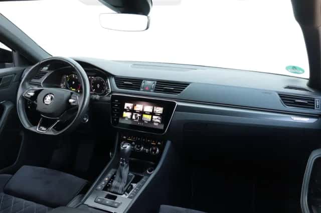 Škoda Superb (2022) thumbnail 24