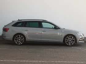 Škoda Superb (2022) thumbnail 4