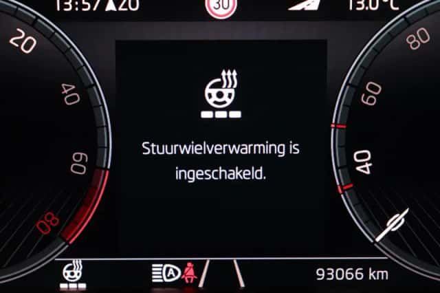 Škoda Superb (2022) thumbnail 38