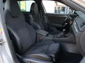 Škoda Superb (2022) thumbnail 8