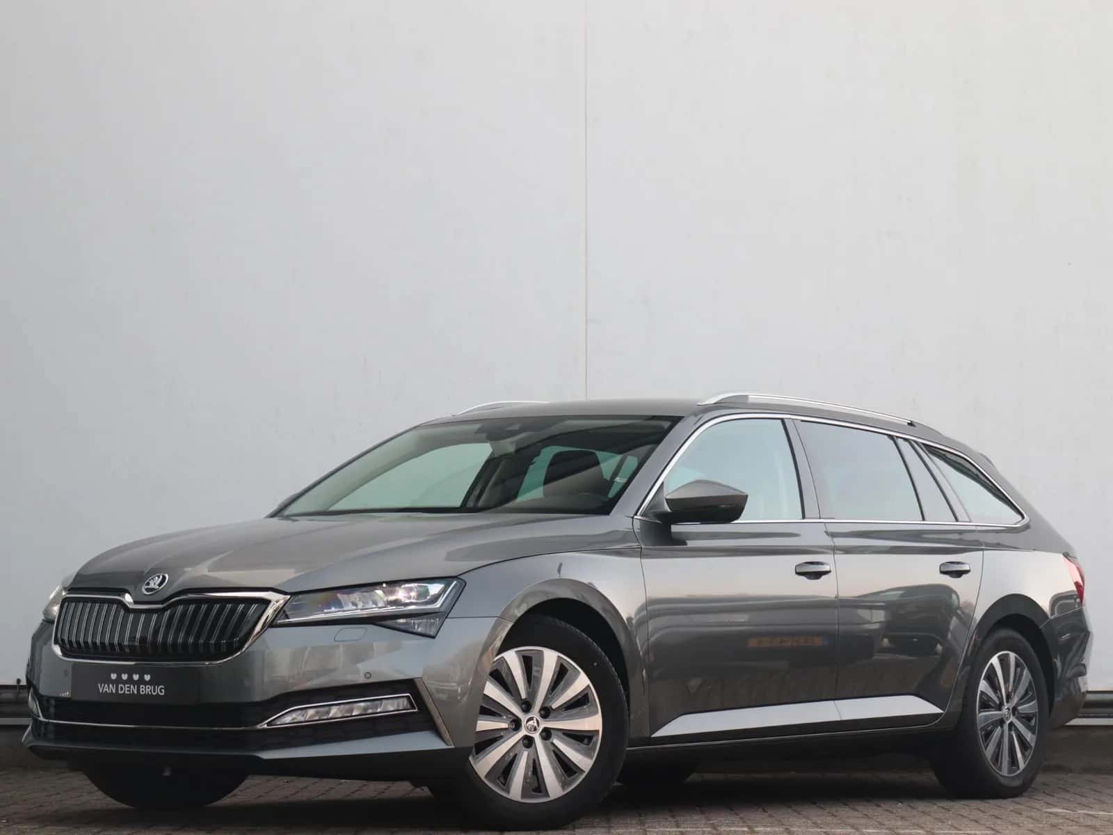 Škoda Superb (2022) — foto 1