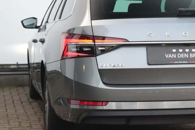 Škoda Superb (2022) thumbnail 25