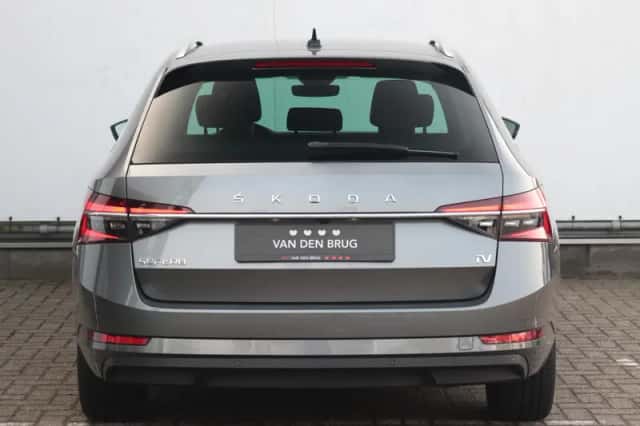 Škoda Superb (2022) thumbnail 6
