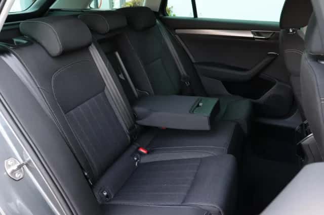 Škoda Superb (2022) thumbnail 9