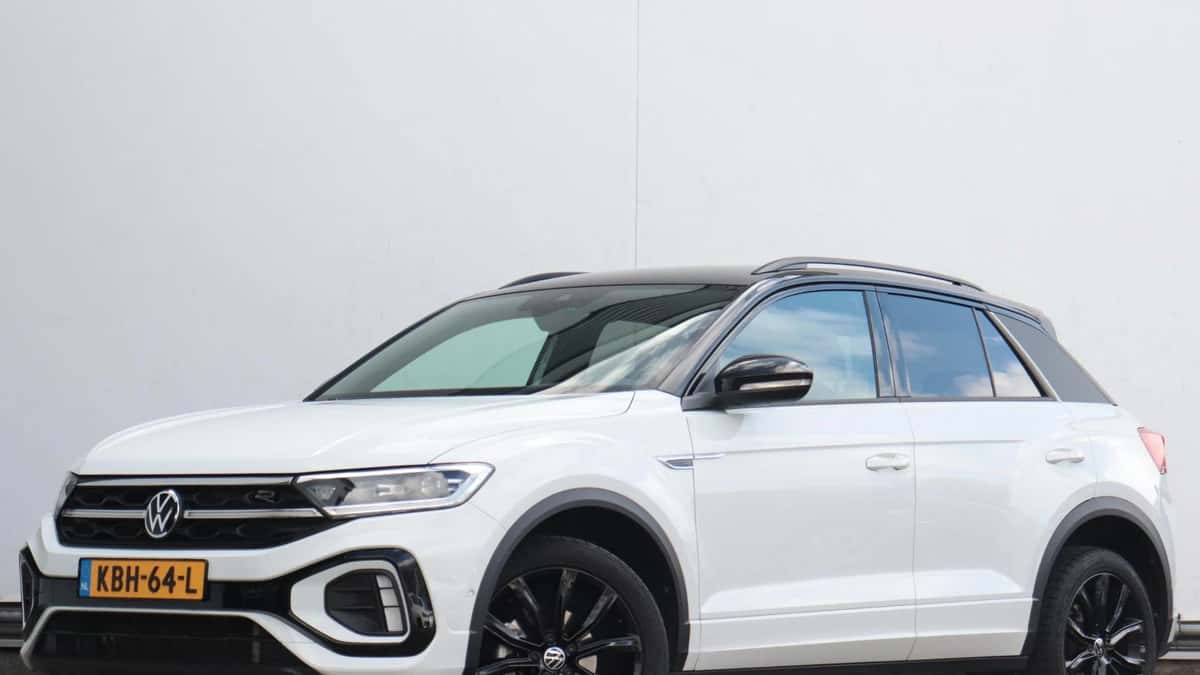 Volkswagen T-Roc (2024) — foto 1