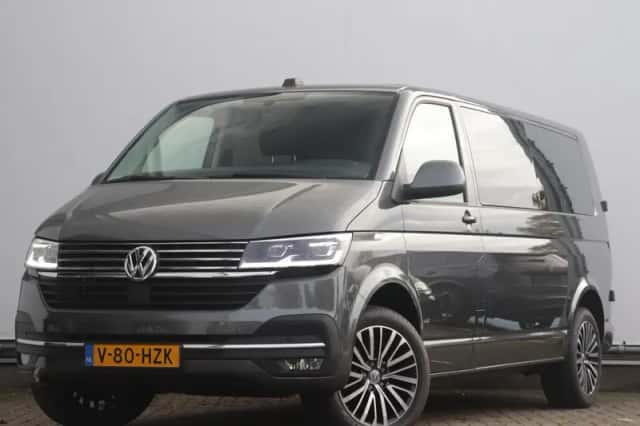 Volkswagen Transporter (2024) thumbnail 1