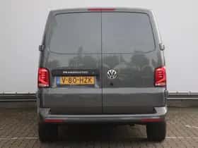Volkswagen Transporter (2024) thumbnail 5
