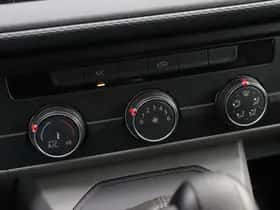 Volkswagen Transporter (2024) thumbnail 10