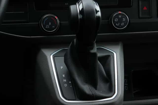 Volkswagen Transporter (2024) thumbnail 11