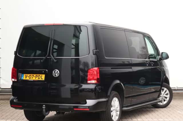 Volkswagen Transporter (2024) thumbnail 4
