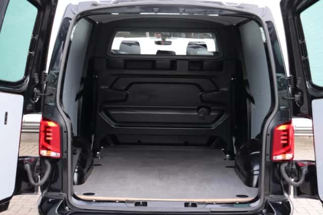 Volkswagen Transporter (2024) thumbnail 6