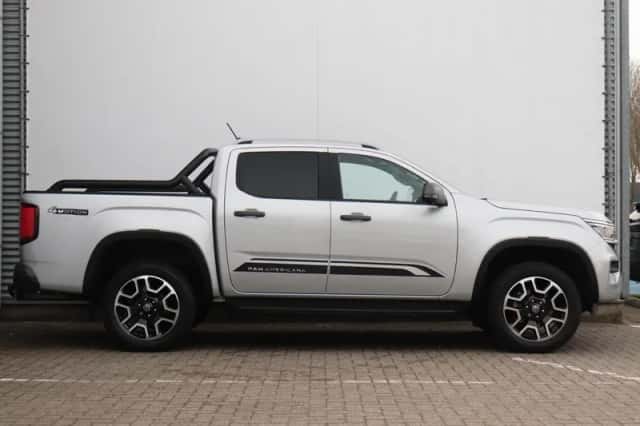 Volkswagen Amarok (2023) thumbnail 3