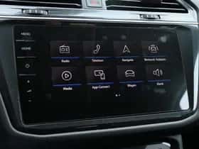 Volkswagen Tiguan (2021) thumbnail 21
