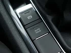 Volkswagen Tiguan (2021) thumbnail 31