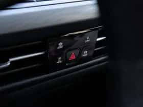 Volkswagen Golf (2021) thumbnail 12