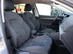 Volkswagen Golf (2021) thumbnail 8