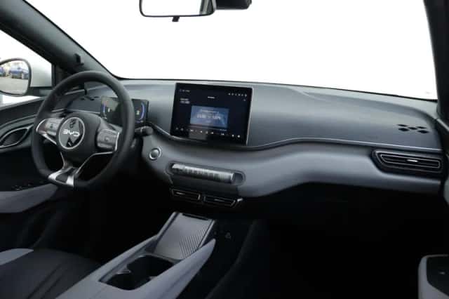 BYD Dolphin (2026) thumbnail 17