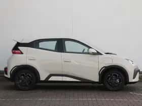 BYD Dolphin (2026) thumbnail 3