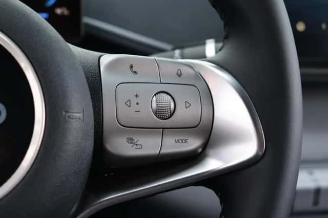 BYD Dolphin (2026) thumbnail 23