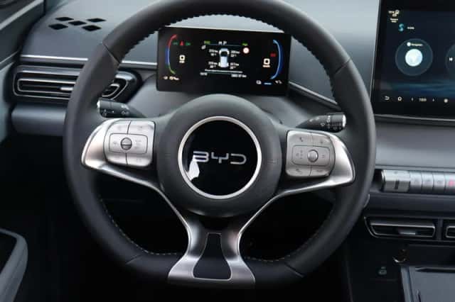BYD Dolphin (2026) thumbnail 7