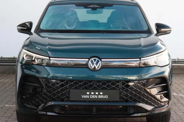 Volkswagen Tiguan (2025) thumbnail 2