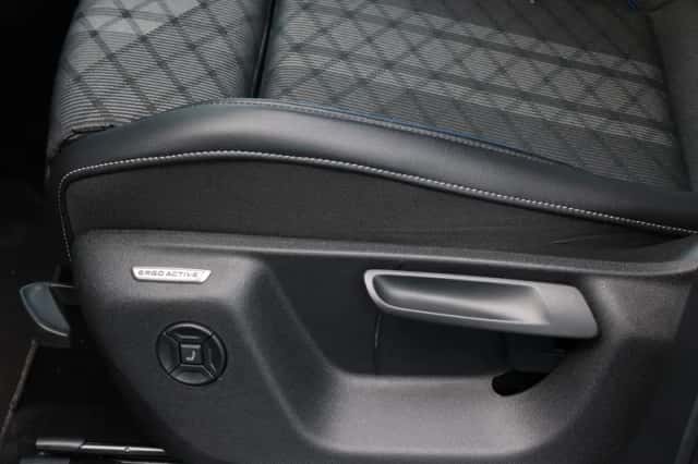 Volkswagen Tiguan (2025) thumbnail 36