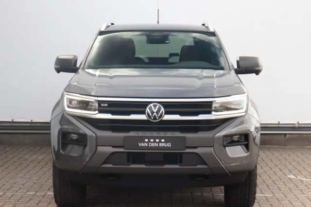 Volkswagen Amarok (2024) thumbnail 2