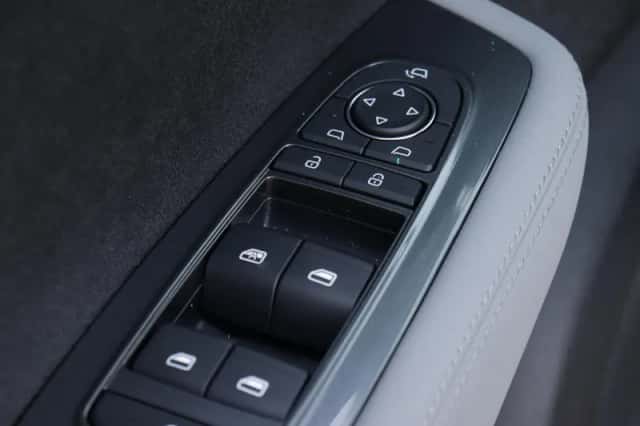 BYD Dolphin (2026) thumbnail 27