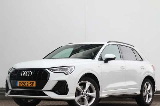 Audi Q3 (2019) thumbnail 1