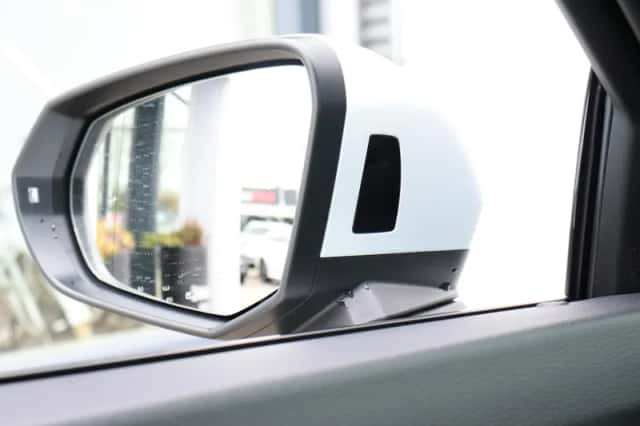Audi Q3 (2019) thumbnail 23