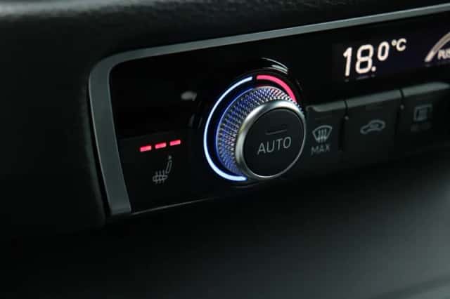 Audi Q3 (2019) thumbnail 10