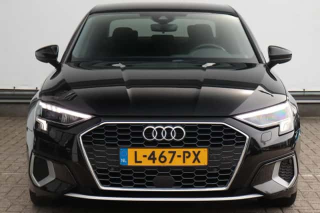 Audi A3 (2021) thumbnail 2