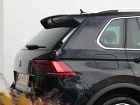 Volkswagen Tiguan (2018) thumbnail 24
