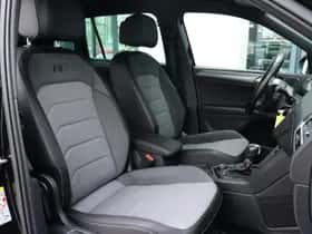 Volkswagen Tiguan (2018) thumbnail 8