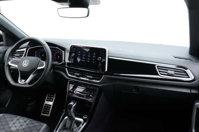 Volkswagen T-Roc (2024) thumbnail 16