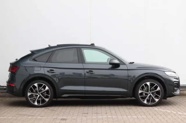 Audi Q5 (2022) thumbnail 2