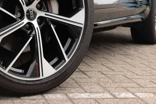 Audi Q5 (2022) thumbnail 14