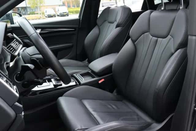 Audi Q5 (2022) thumbnail 9